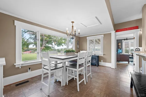 $1,050,000 | 14431 Wyatts Way, Huddleston, VA 24104