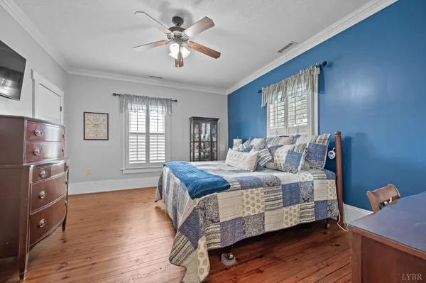 $1,050,000 | 14431 Wyatts Way, Huddleston, VA 24104