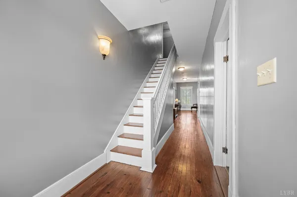 $1,050,000 | 14431 Wyatts Way, Huddleston, VA 24104