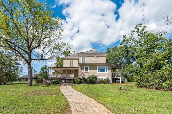 $1,050,000 | 14431 Wyatts Way, Huddleston, VA 24104