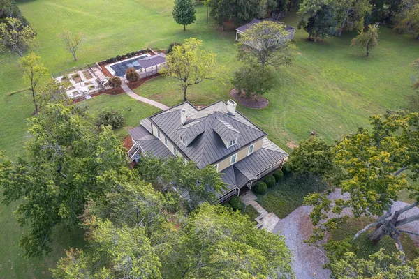 $1,050,000 | 14431 Wyatts Way, Huddleston, VA 24104