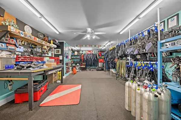 $1,050,000 | 14431 Wyatts Way, Huddleston, VA 24104