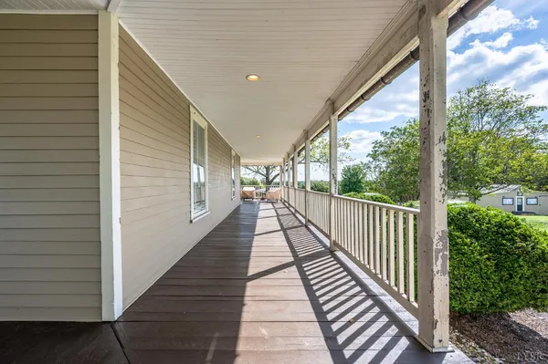 $1,050,000 | 14431 Wyatts Way, Huddleston, VA 24104