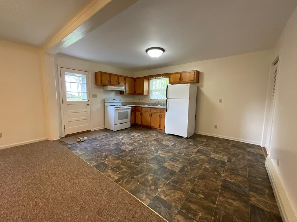 347 Stonewall Road Fancy Gap, VA 24328 - Photo 6 of 49 Gallery Image 6