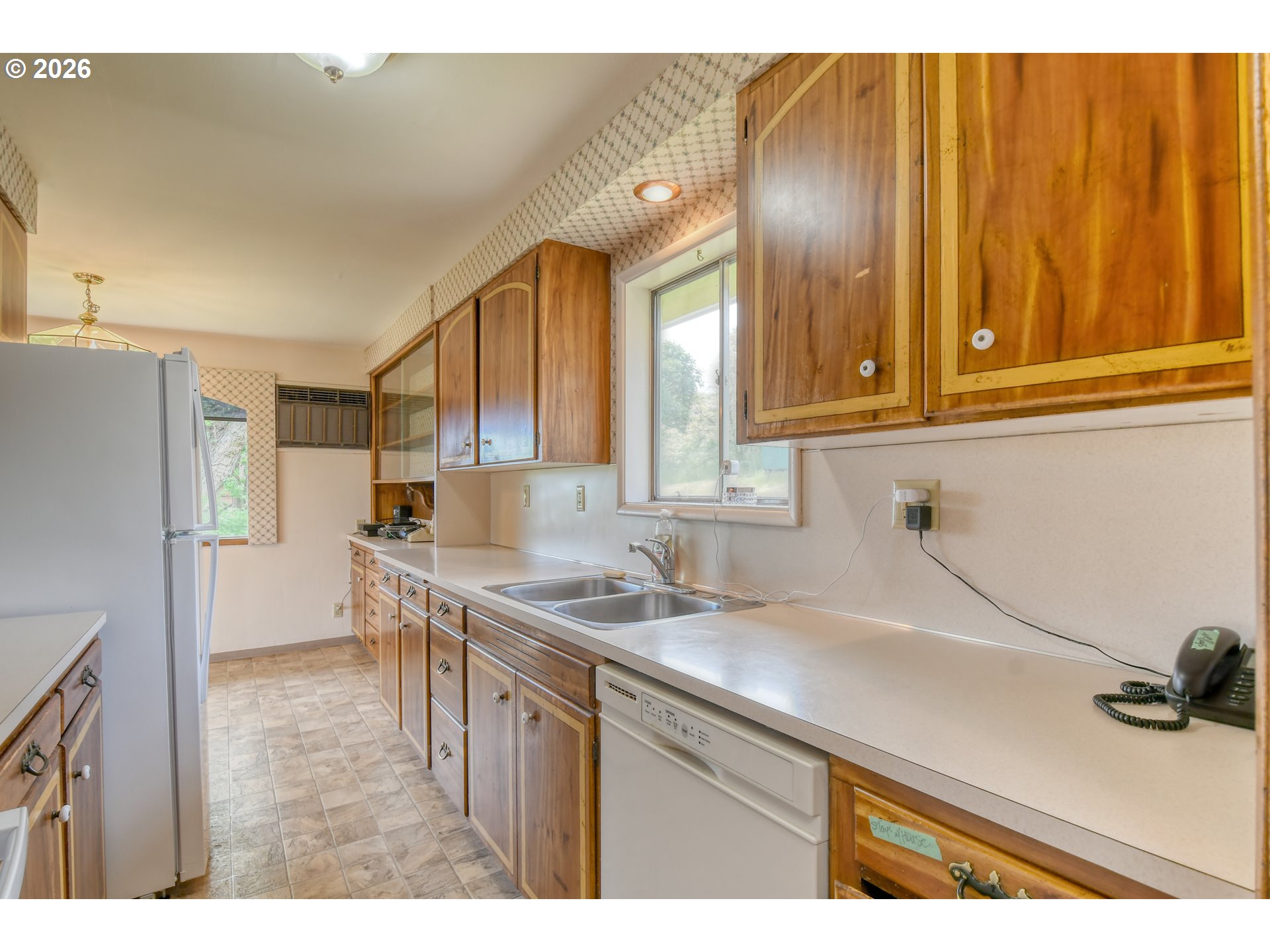615 Southwest Isaac Lane Pendleton, OR 97801 - Photo 13 of 41