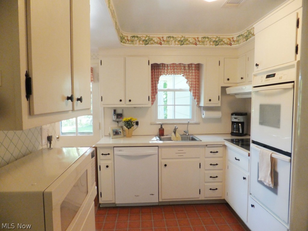 2533 Charney Road Cleveland, OH 44118 - Photo 8 of 22 Gallery Image 8