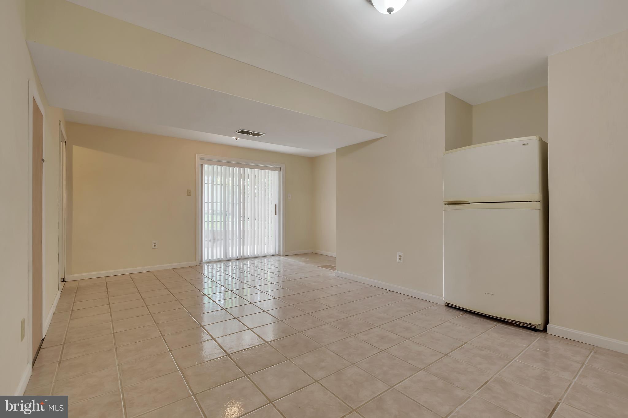 4527 Samuels Pine Road Chantilly, VA 20151 - Photo 20 of 27 Walkout Basement Rec Room