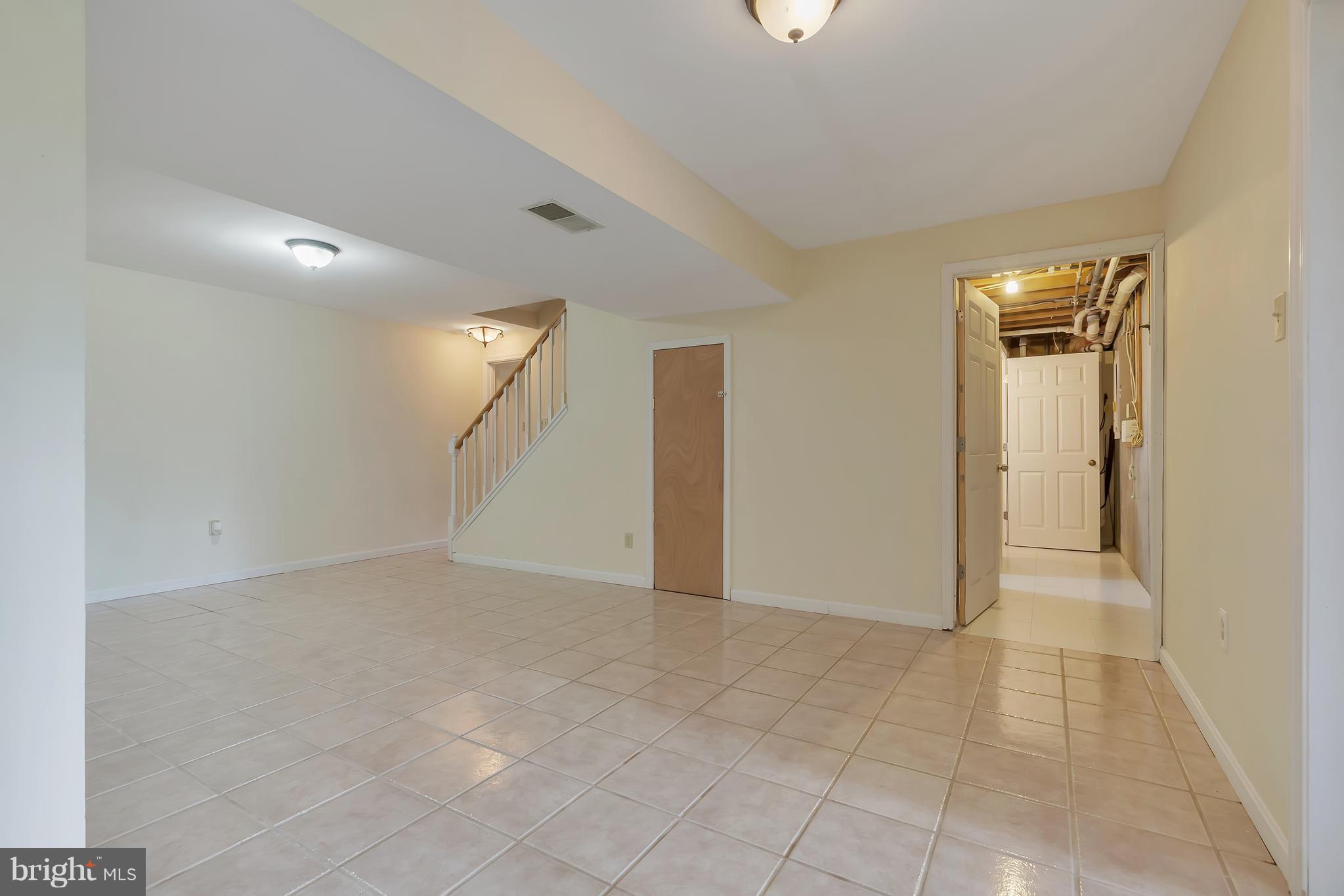 4527 Samuels Pine Road Chantilly, VA 20151 - Photo 21 of 27 Rec Room with full Bathroom & Laundry area