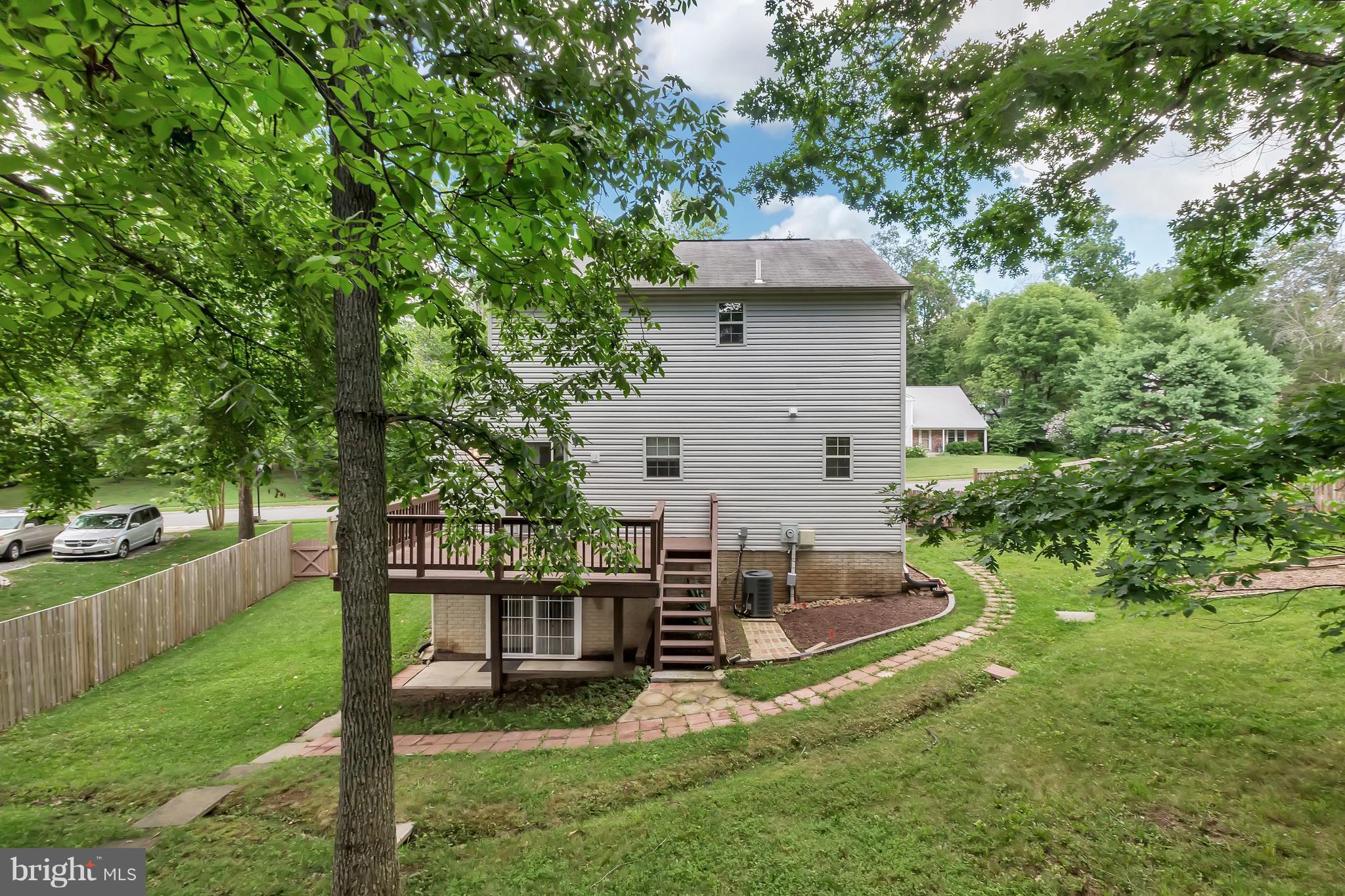 4527 Samuels Pine Road Chantilly, VA 20151 - Photo 26 of 27 Exterior (Rear)