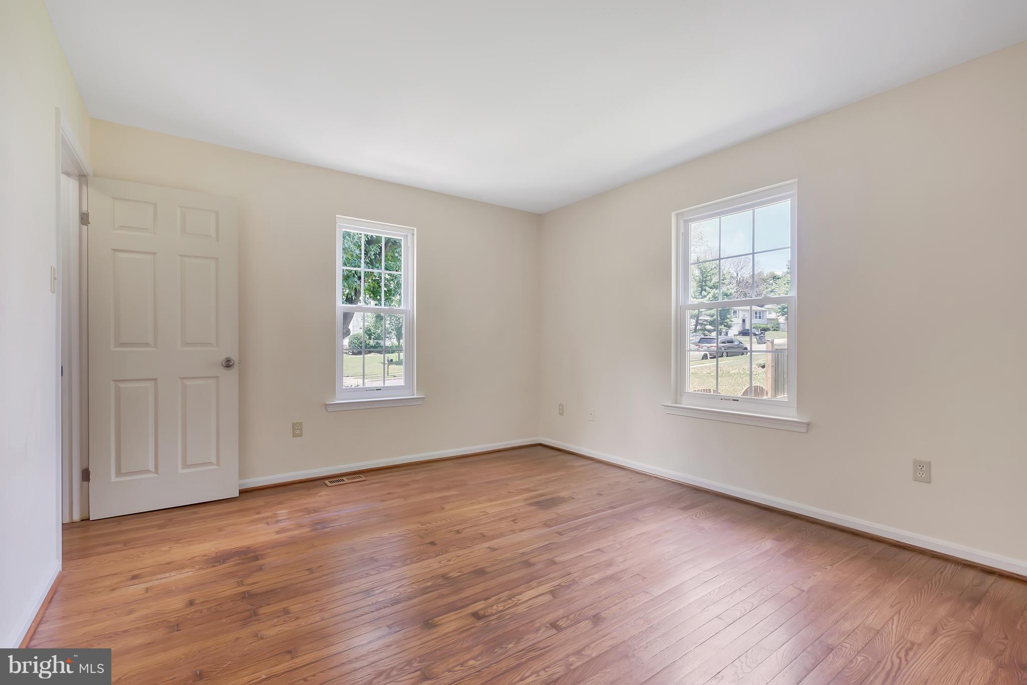 4527 Samuels Pine Road Chantilly, VA 20151 - Photo 10 of 27 Bedroom (Master)