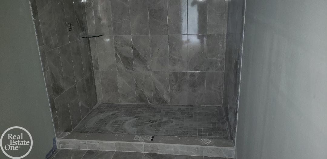 4085 Jacquelynn Court Rochester, MI 48306 - Photo 16 of 34 31399848-15.JPG