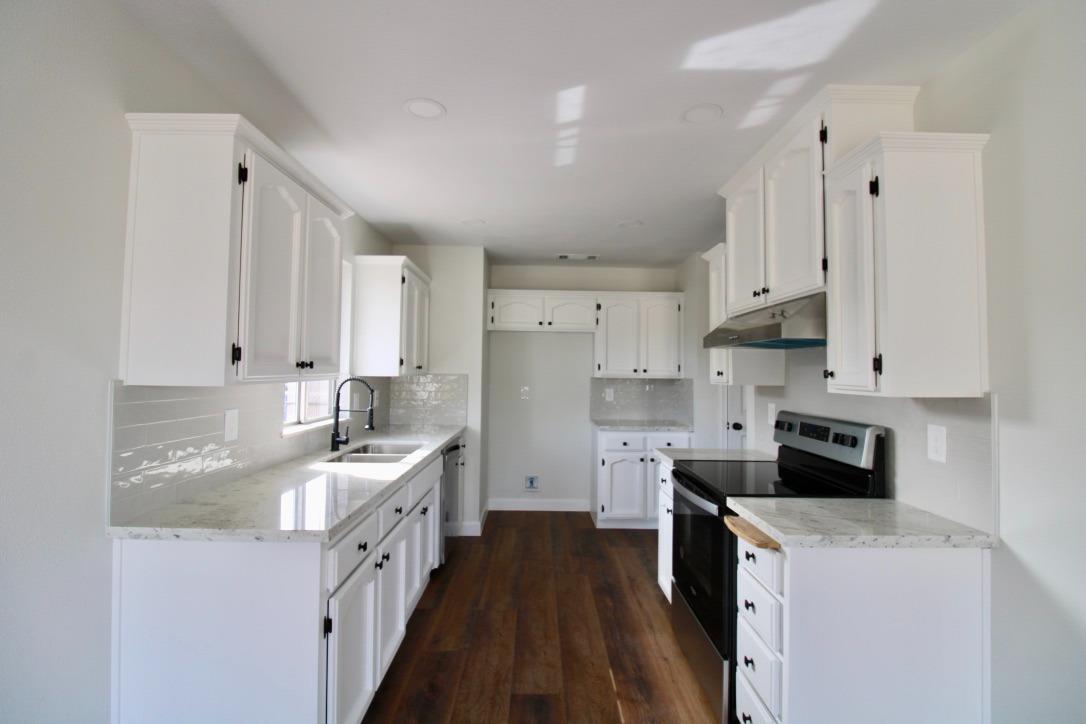 1438 West Kramer Ridge Road Reedley, CA 93654 - Photo 6 of 17 Gallery Image 6