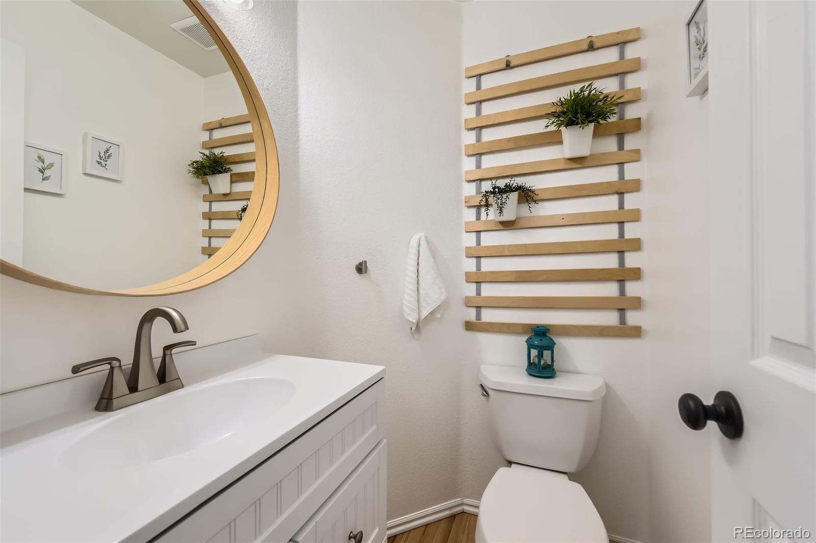 9879 Sydney Lane Highlands Ranch, CO 80130 - Photo 11 of 25 Gallery Image 11
