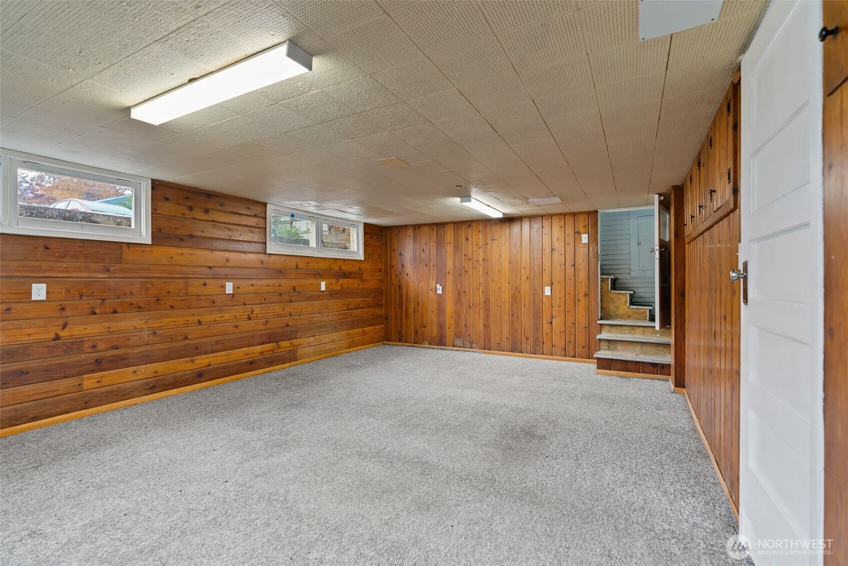 2214 Summitview Avenue Yakima, WA 98902 - Photo 26 of 30 a view of an empty room with wooden floor and a window