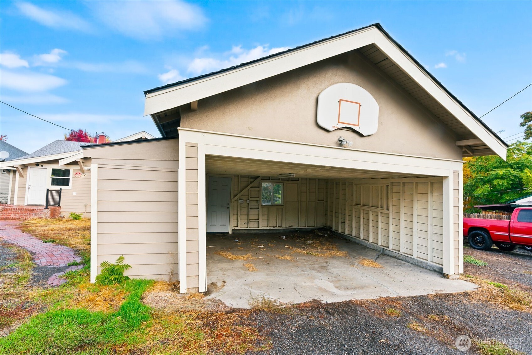 2214 Summitview Avenue Yakima, WA 98902 - Photo 30 of 30 a view of a house with a garage