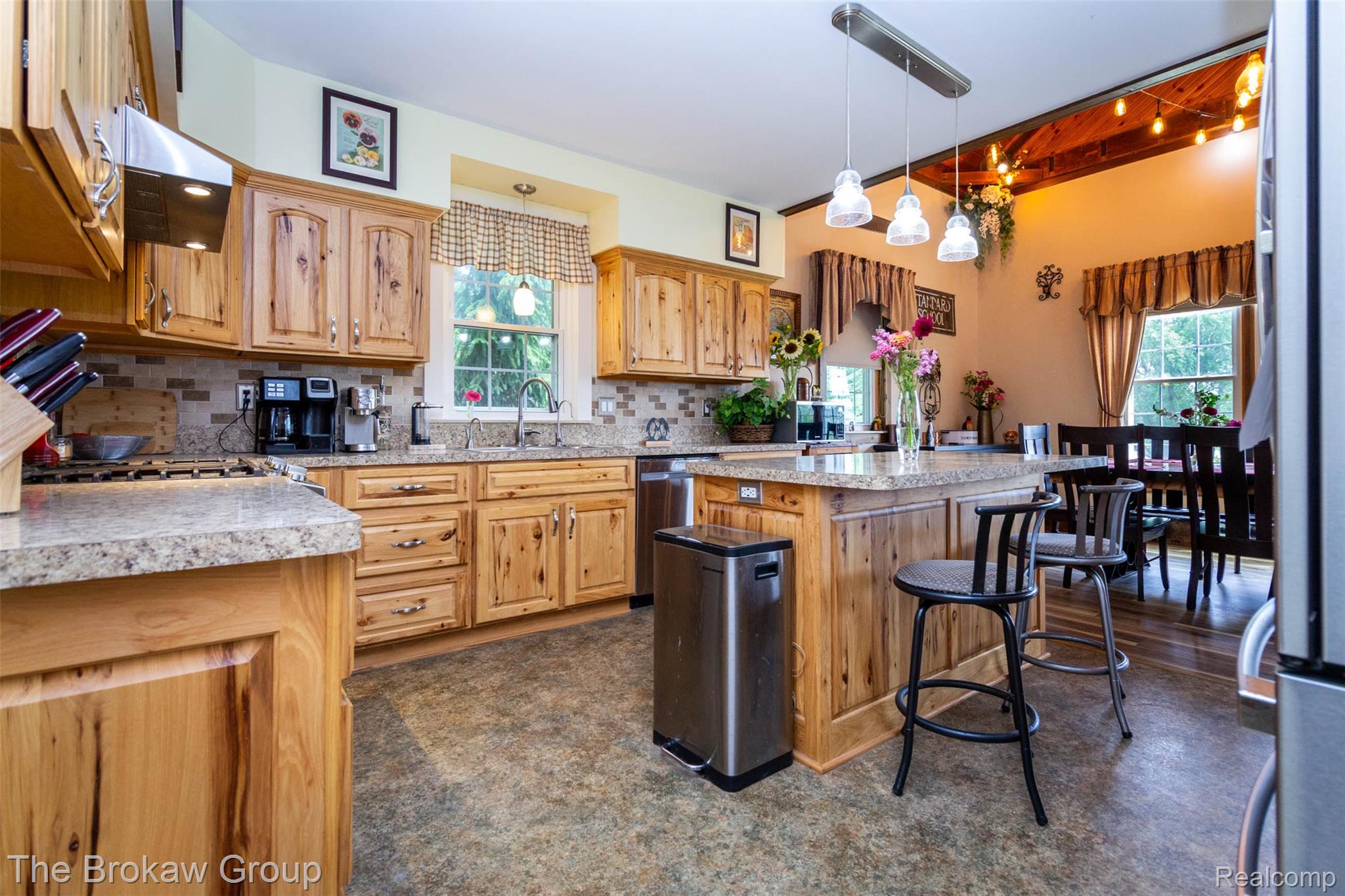 4005 Howland Road Almont, MI 48003 - Photo 18 of 68 interior (15).jpg