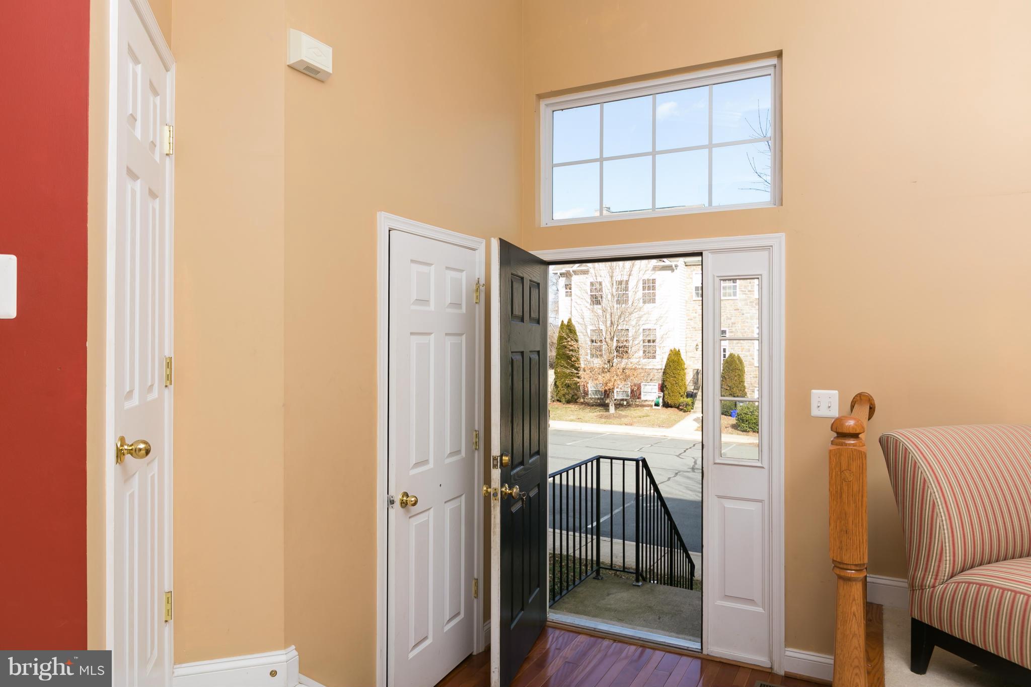 405 Yorkshire Ridge Court Purcellville, VA 20132 - Photo 2 of 28 Interior (General)