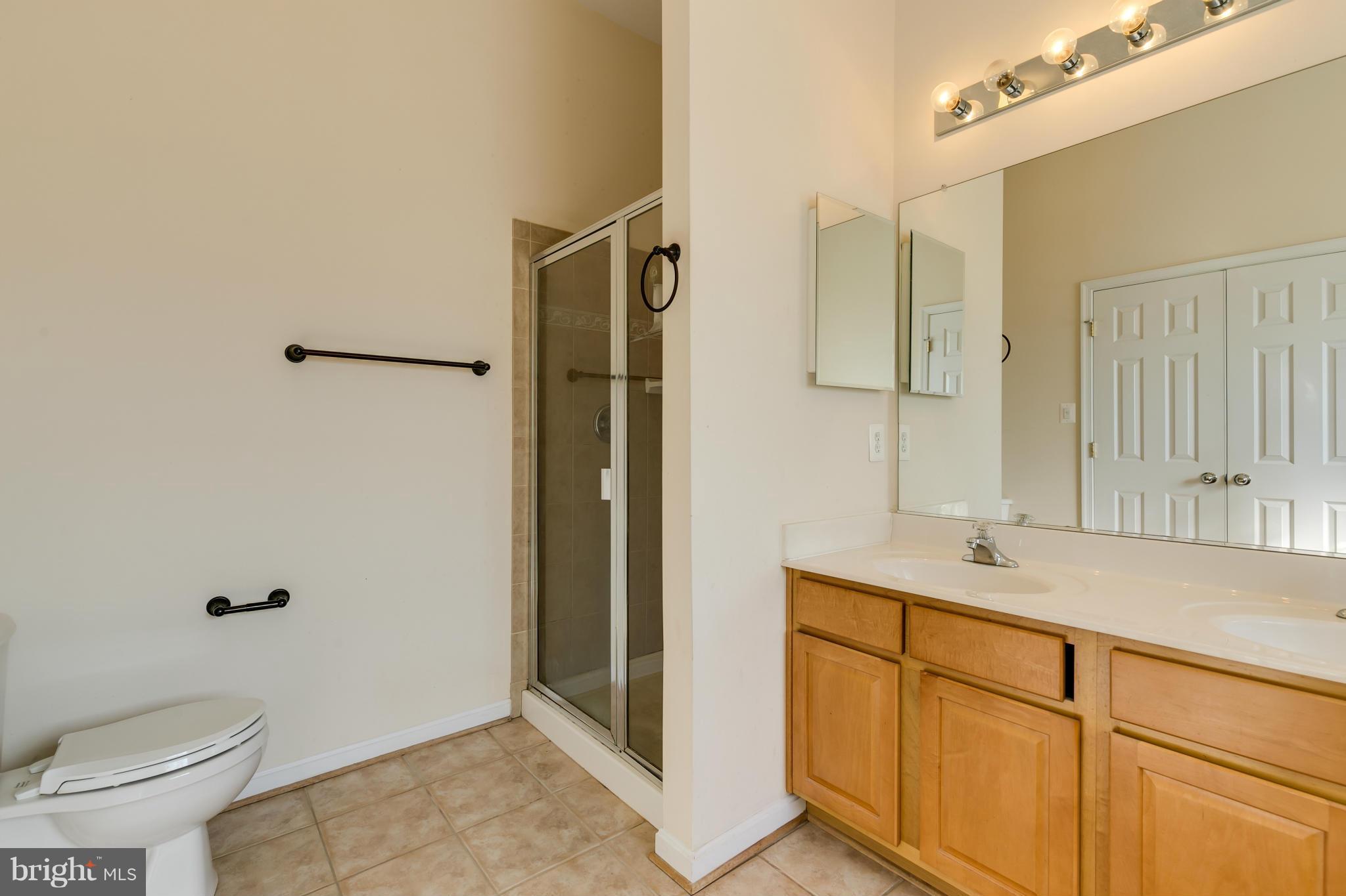 405 Yorkshire Ridge Court Purcellville, VA 20132 - Photo 16 of 28 Bath (Master)