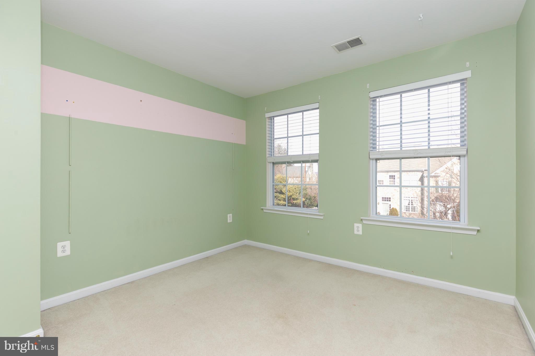 405 Yorkshire Ridge Court Purcellville, VA 20132 - Photo 18 of 28 Bedroom