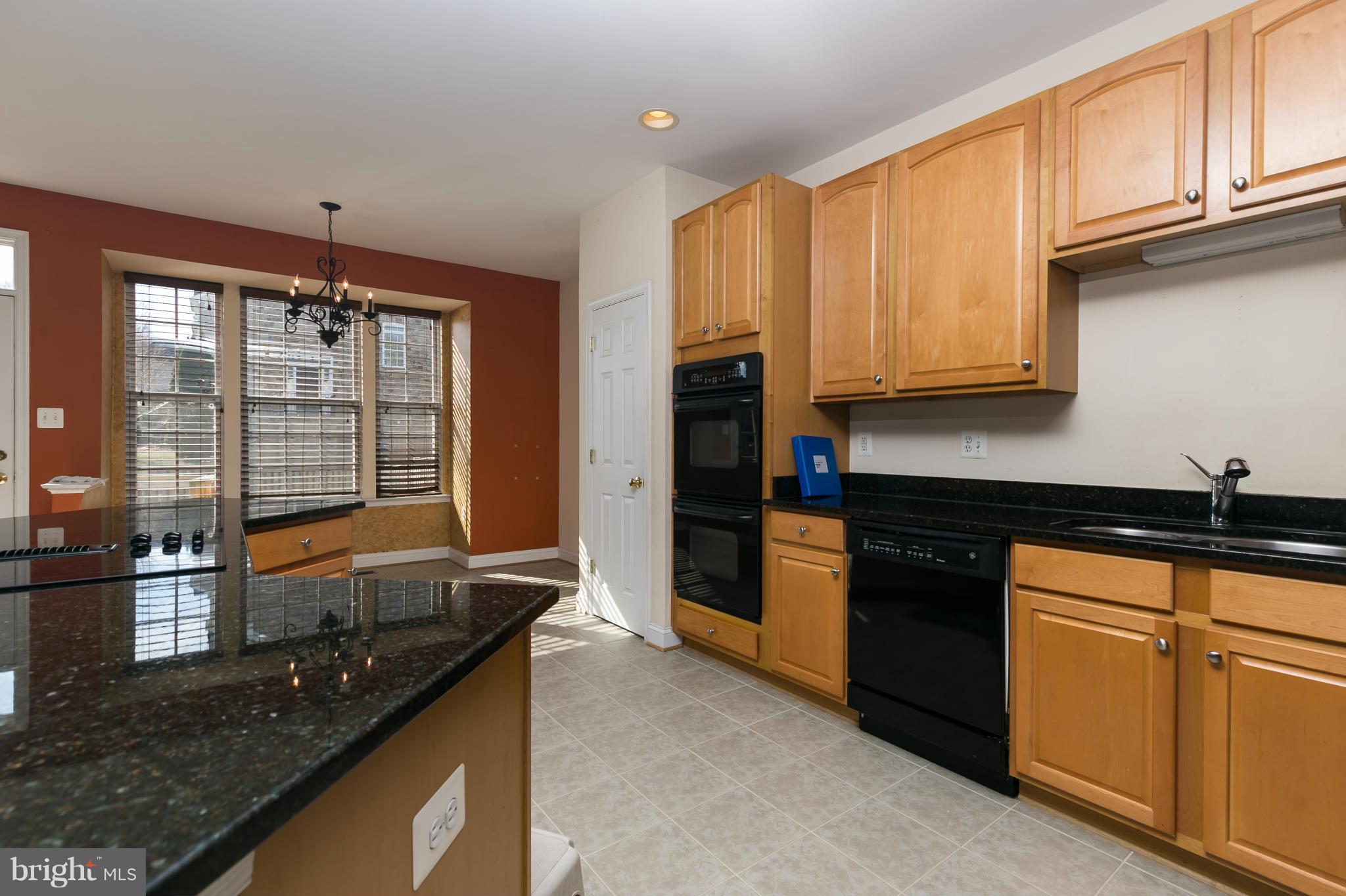 405 Yorkshire Ridge Court Purcellville, VA 20132 - Photo 6 of 28 Kitchen