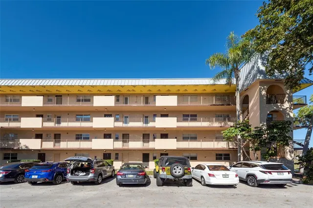 $129,900 | 6101 North Falls Cir Drive, Unit 402, Lauderhill, FL 33319