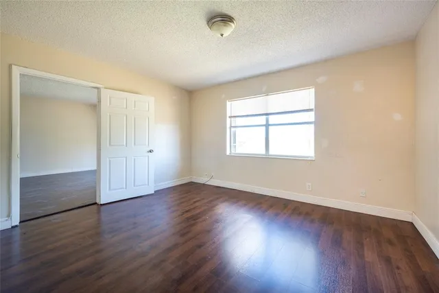 $129,900 | 6101 North Falls Cir Drive, Unit 402, Lauderhill, FL 33319