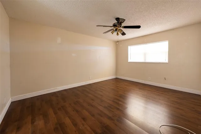 $129,900 | 6101 North Falls Cir Drive, Unit 402, Lauderhill, FL 33319