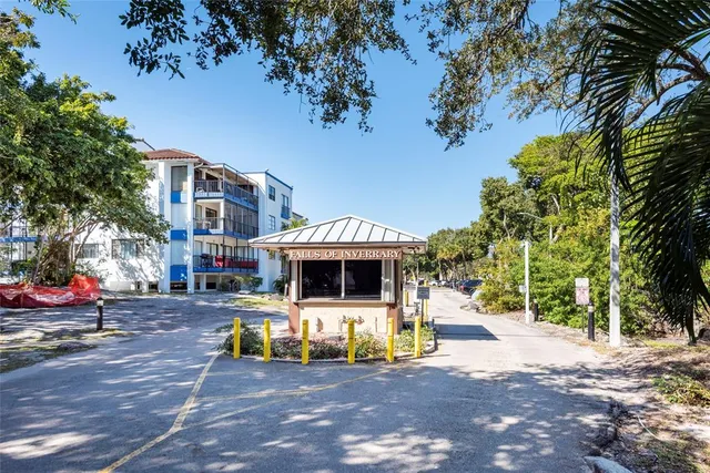 $129,900 | 6101 North Falls Cir Drive, Unit 402, Lauderhill, FL 33319