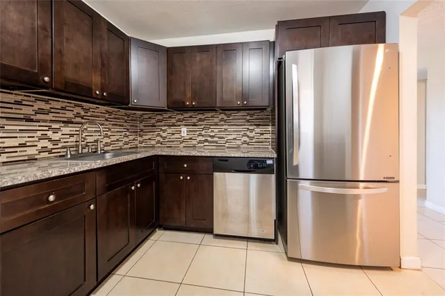 $129,900 | 6101 North Falls Cir Drive, Unit 402, Lauderhill, FL 33319