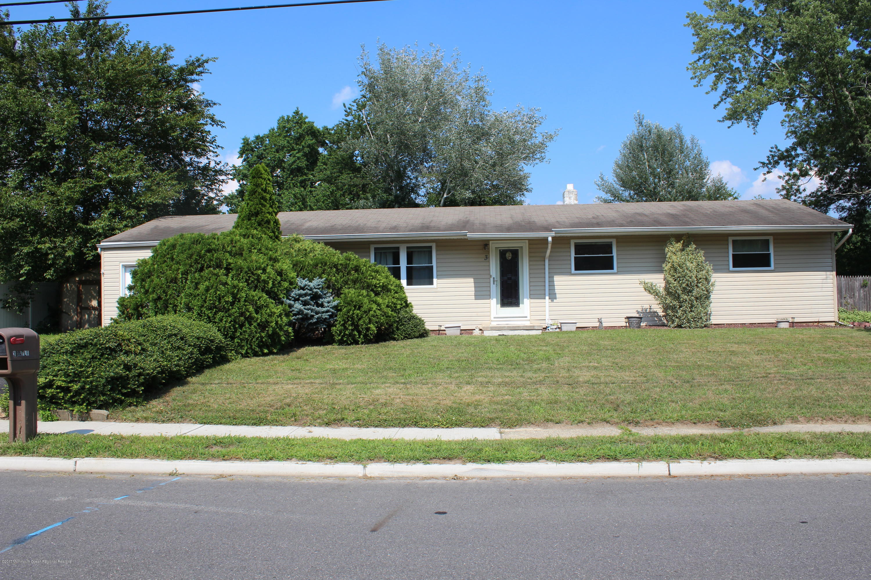 3 Maple Lane Howell, NJ 07731 - Photo 1 of 29 IMG_7163