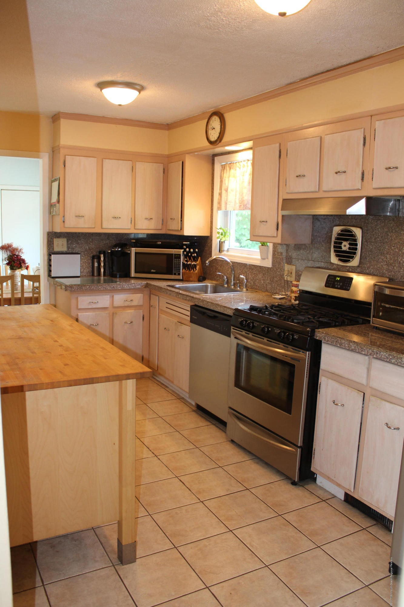 3 Maple Lane Howell, NJ 07731 - Photo 8 of 29 IMG_7174