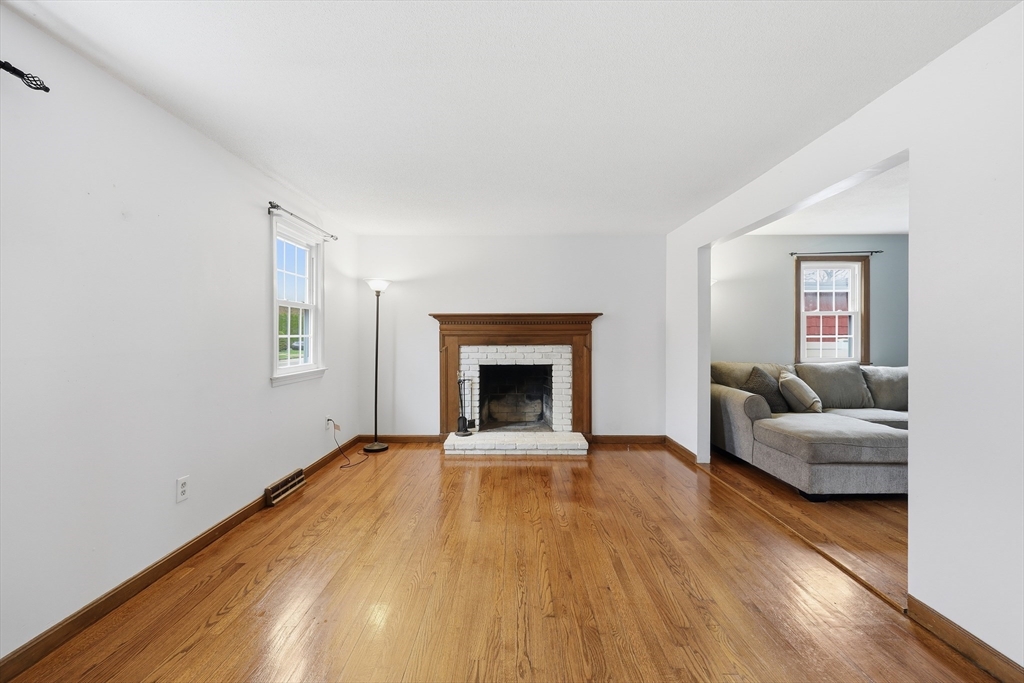 123 Peekskill Avenue Springfield, MA 01129 - Photo 14 of 38