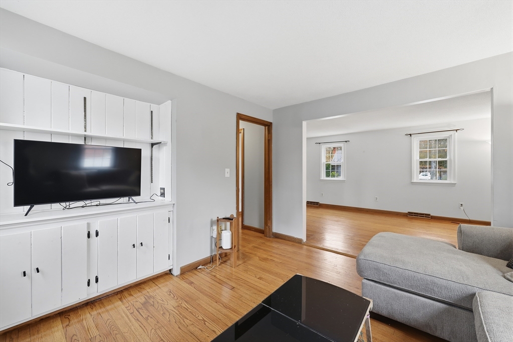 123 Peekskill Avenue Springfield, MA 01129 - Photo 18 of 38