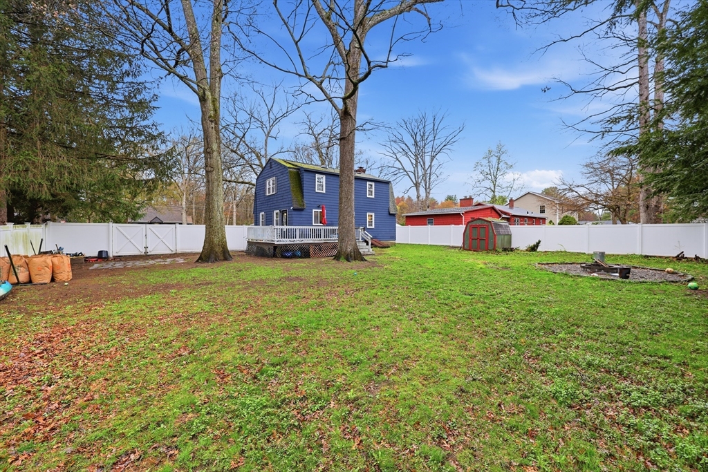 123 Peekskill Avenue Springfield, MA 01129 - Photo 36 of 38