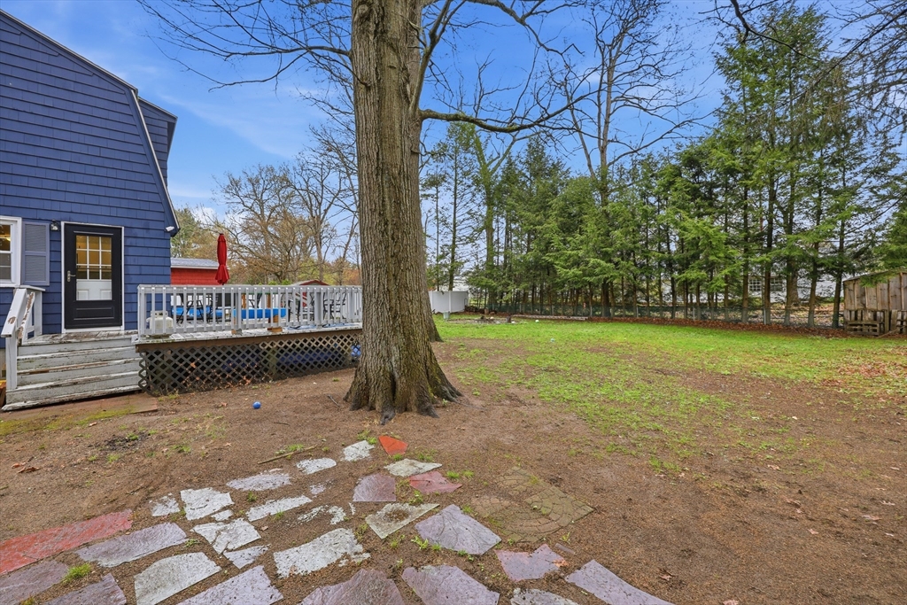 123 Peekskill Avenue Springfield, MA 01129 - Photo 37 of 38