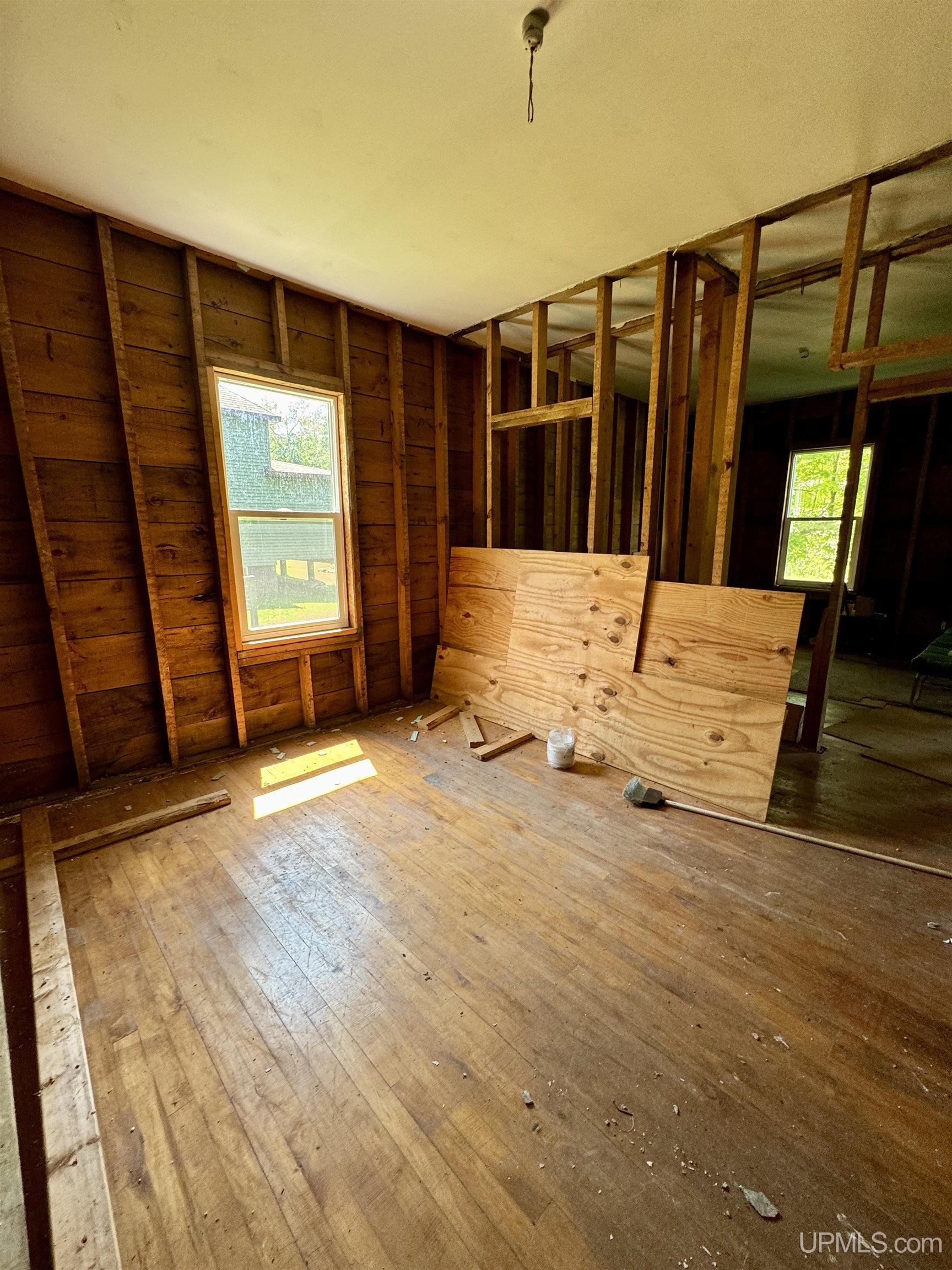 1507 Spring Street Bessemer, MI 49911 - Photo 10 of 12 Gallery Image 10