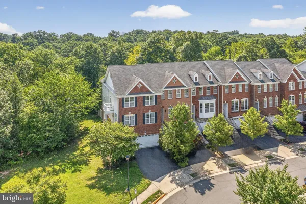 $825,000 | 43283 Mitcham Square, Ashburn, VA 20148