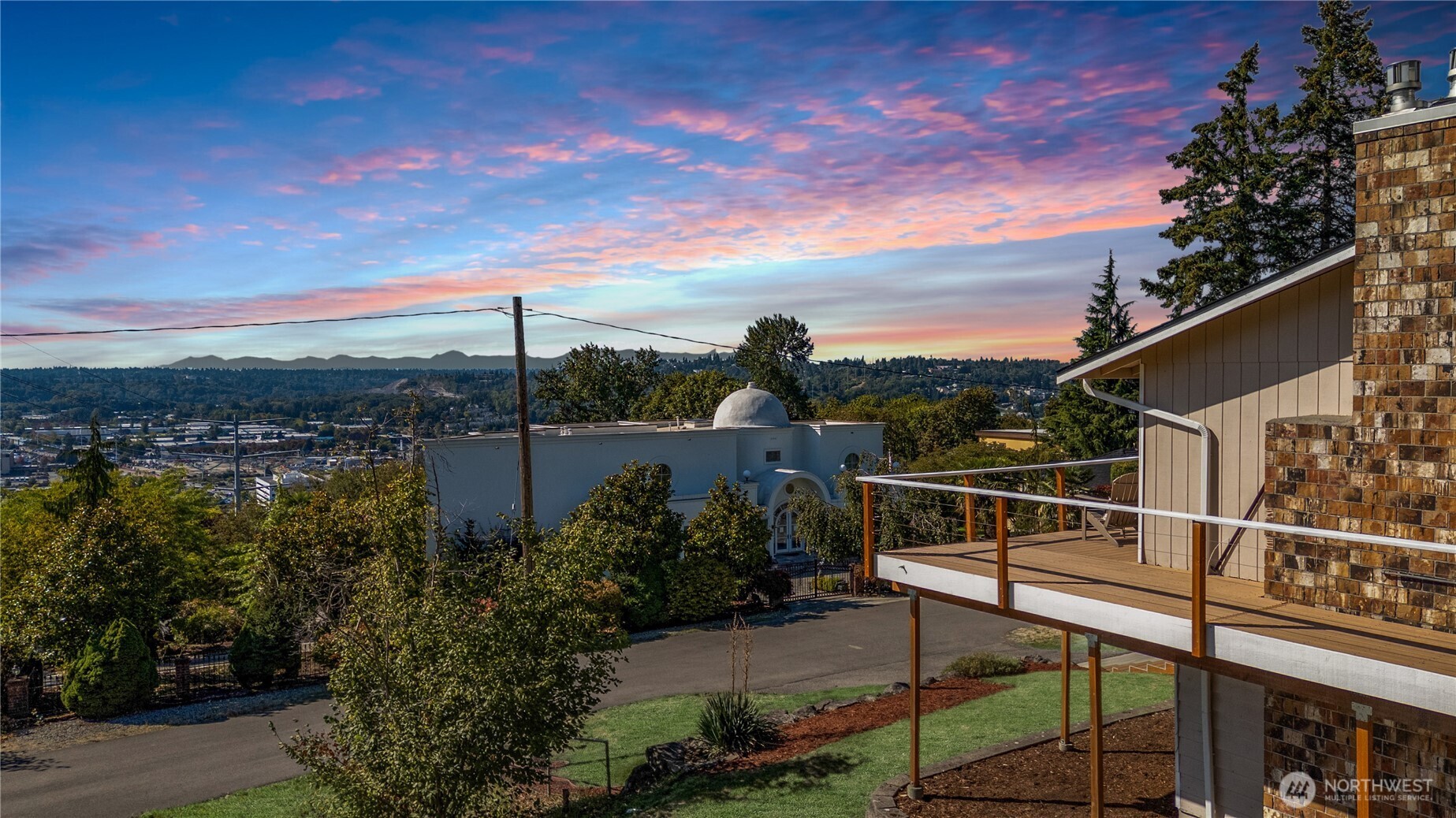 1006 Grant Avenue South Renton, WA 98057 - Photo 3 of 39 Gallery Image 3