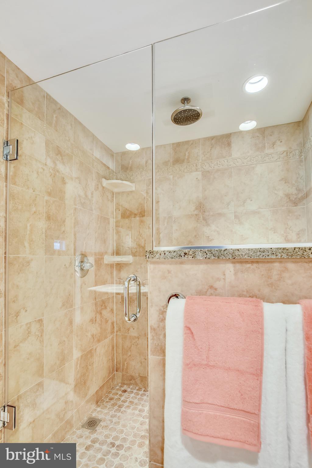 3501 Russell Road Alexandria, VA 22305 - Photo 22 of 37 Bathroom
