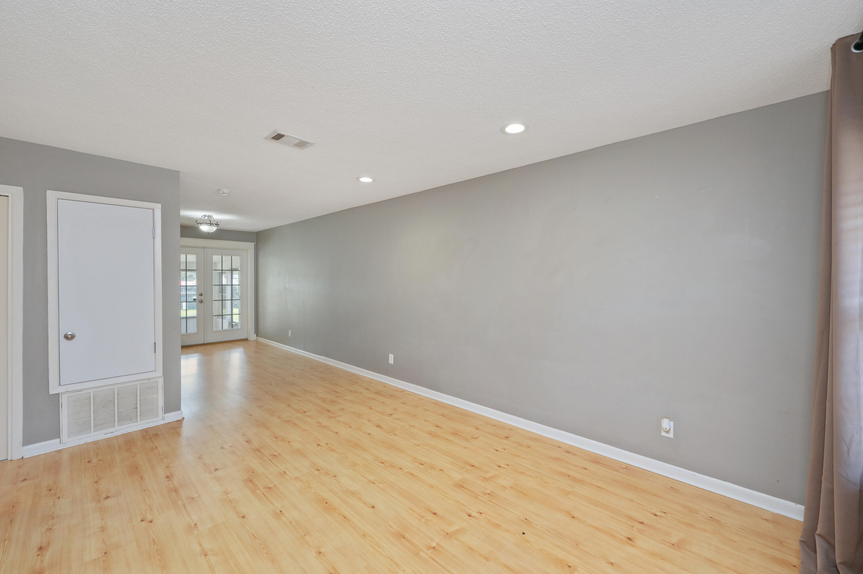 516 Stillwell Boulevard Crestview, FL 32539 - Photo 5 of 32 7-print-516-stillwell-blvd