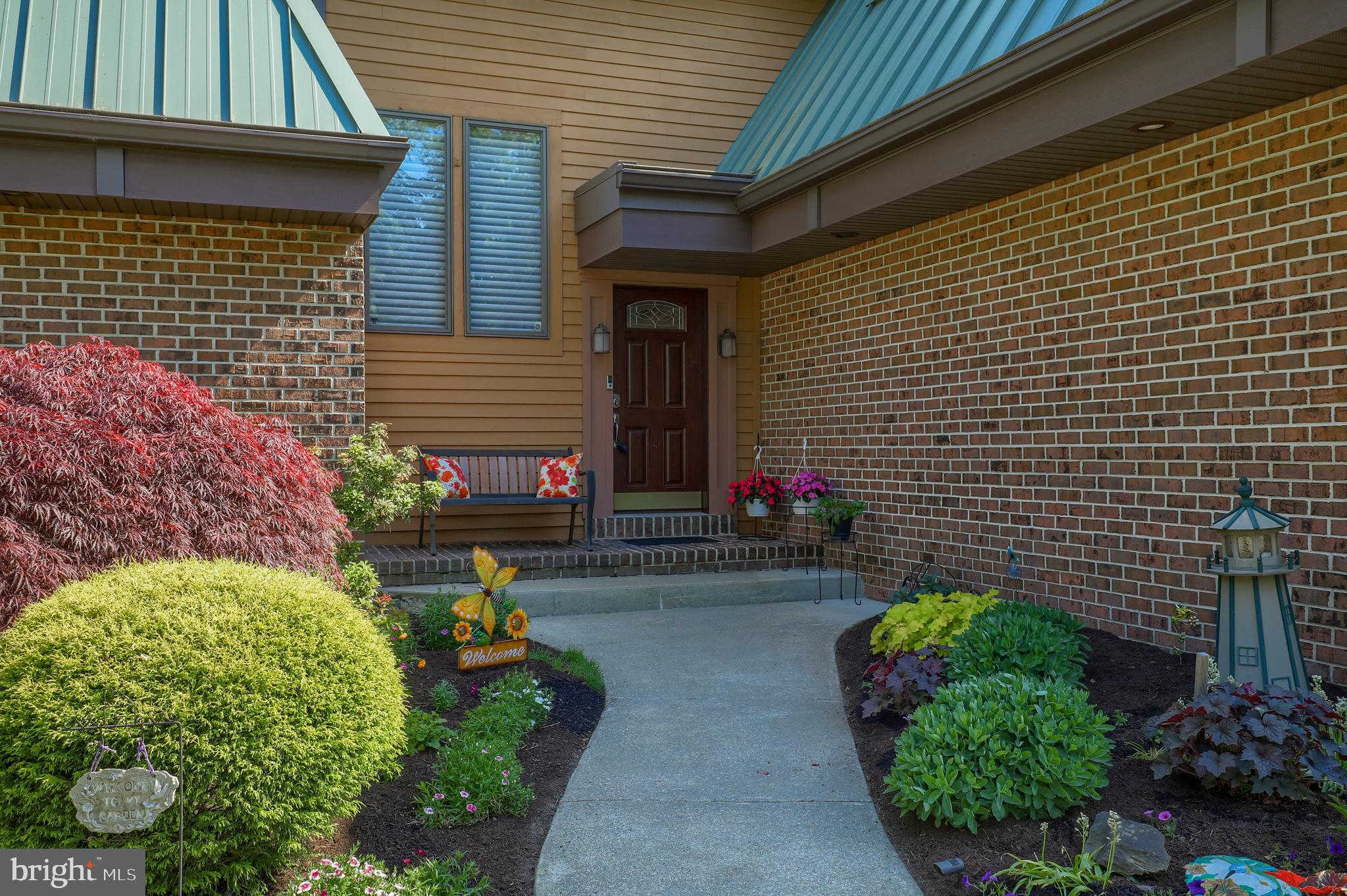 17 Harry Avenue Reading, PA 19607 - Photo 18 of 53 Front Walkway