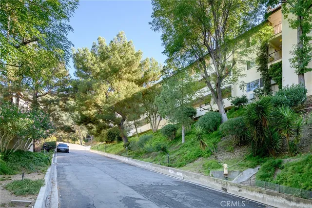 $500,000 | 1935 Alpha Road, Unit 337, Glendale, CA 91208