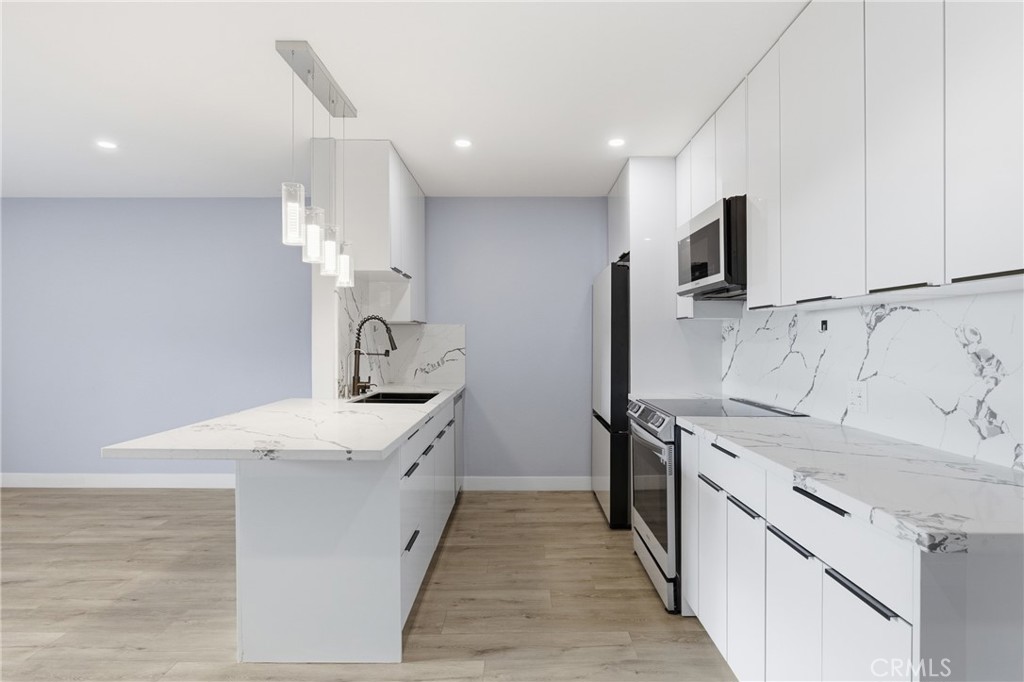 1935 Alpha Road, Unit 337 Glendale, CA 91208 - Photo 3 of 10