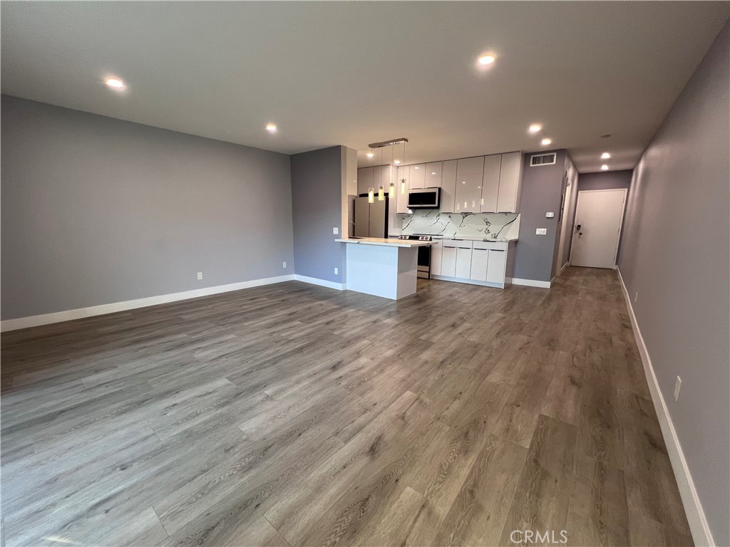 1935 Alpha Road, Unit 337 Glendale, CA 91208 - Photo 3 of 20