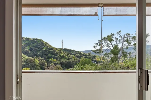 $500,000 | 1935 Alpha Road, Unit 337, Glendale, CA 91208