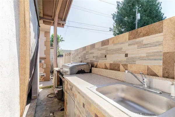 $5,500 | 2138 North Frederic Street, Burbank, CA 91504