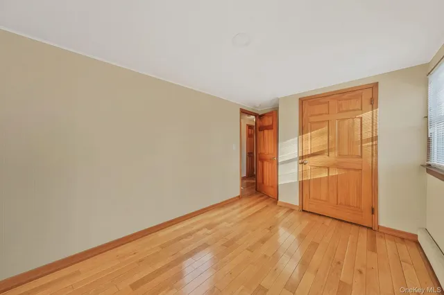 $660,000 | 21 Valleywood Drive, Huntington Station, NY 11746