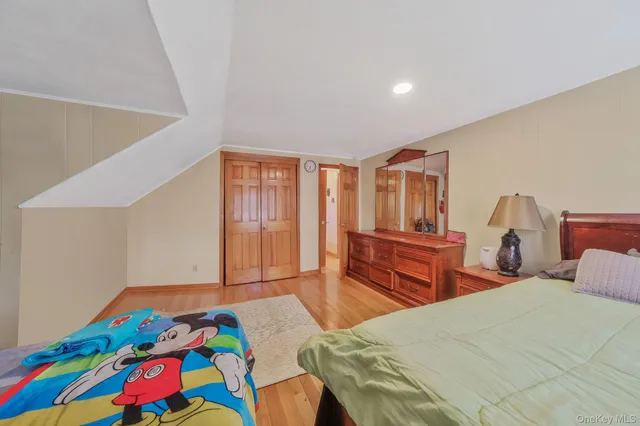 $660,000 | 21 Valleywood Drive, Huntington Station, NY 11746