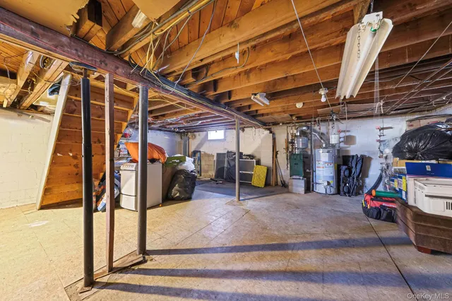 $660,000 | 21 Valleywood Drive, Huntington Station, NY 11746