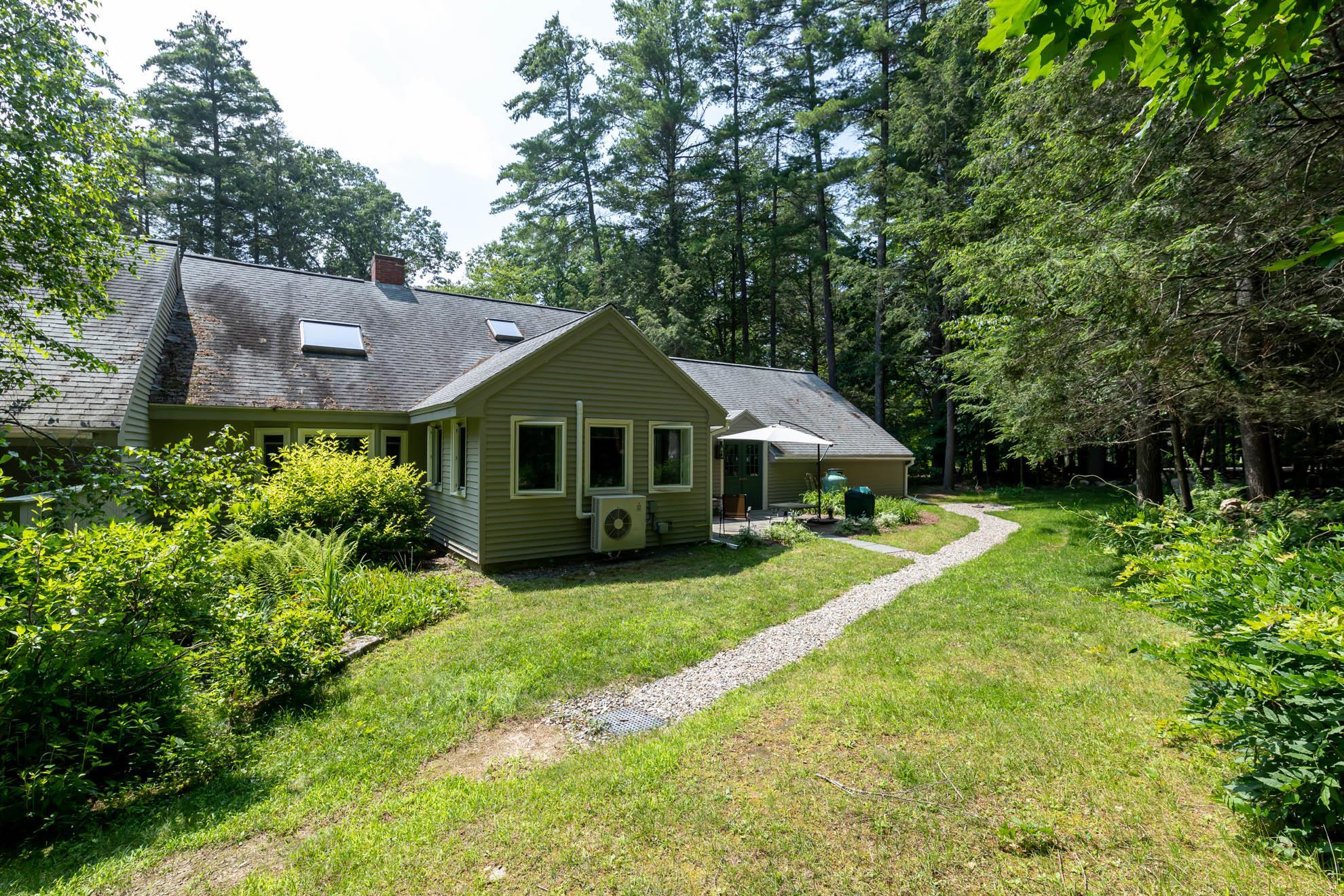 2 Laurel Circle Wolfeboro, NH 03894 - Photo 5 of 40